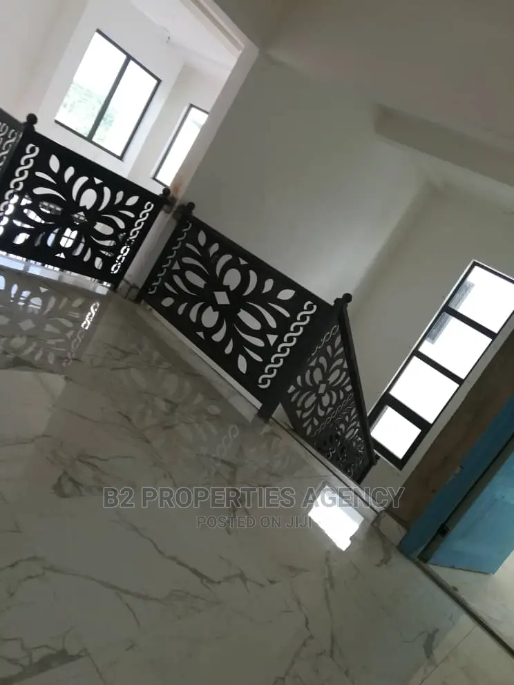 Furnished 4bdrm Maisonette for Sale