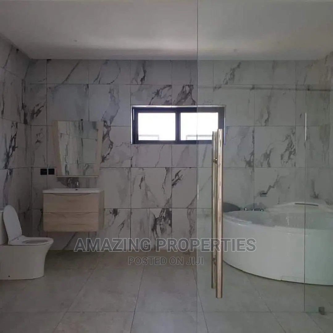 4bdrm House in East Legon for Sale