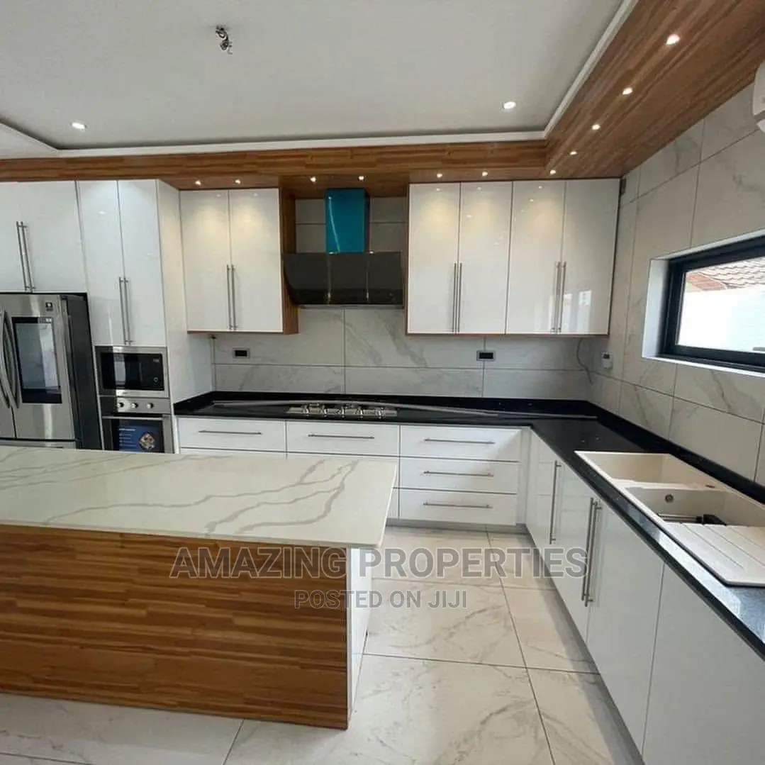 4bdrm House in East Legon for Sale