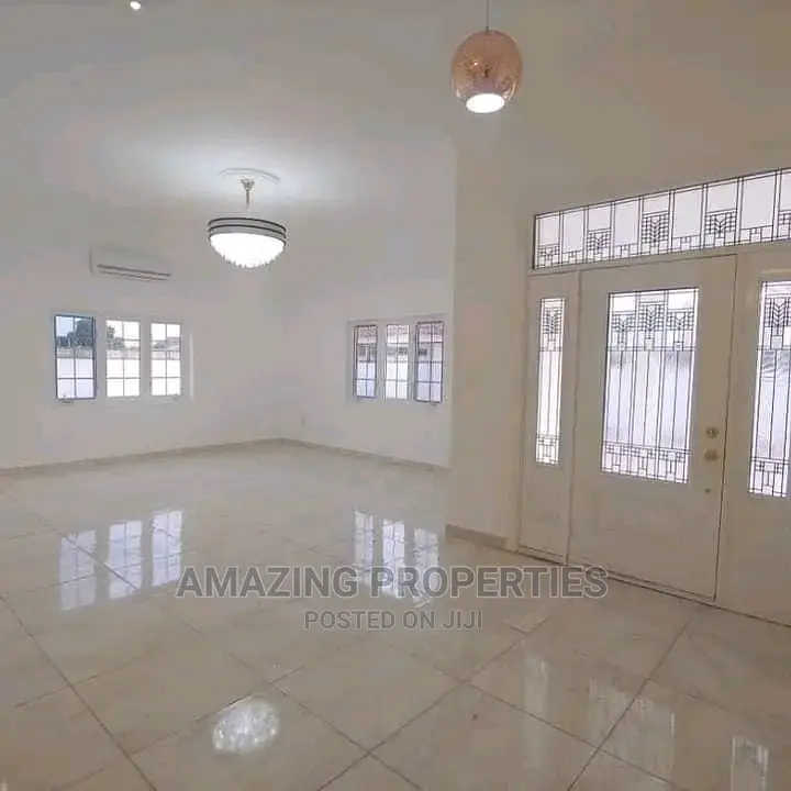 5bdrm House in 5 Bedroom House With for sale