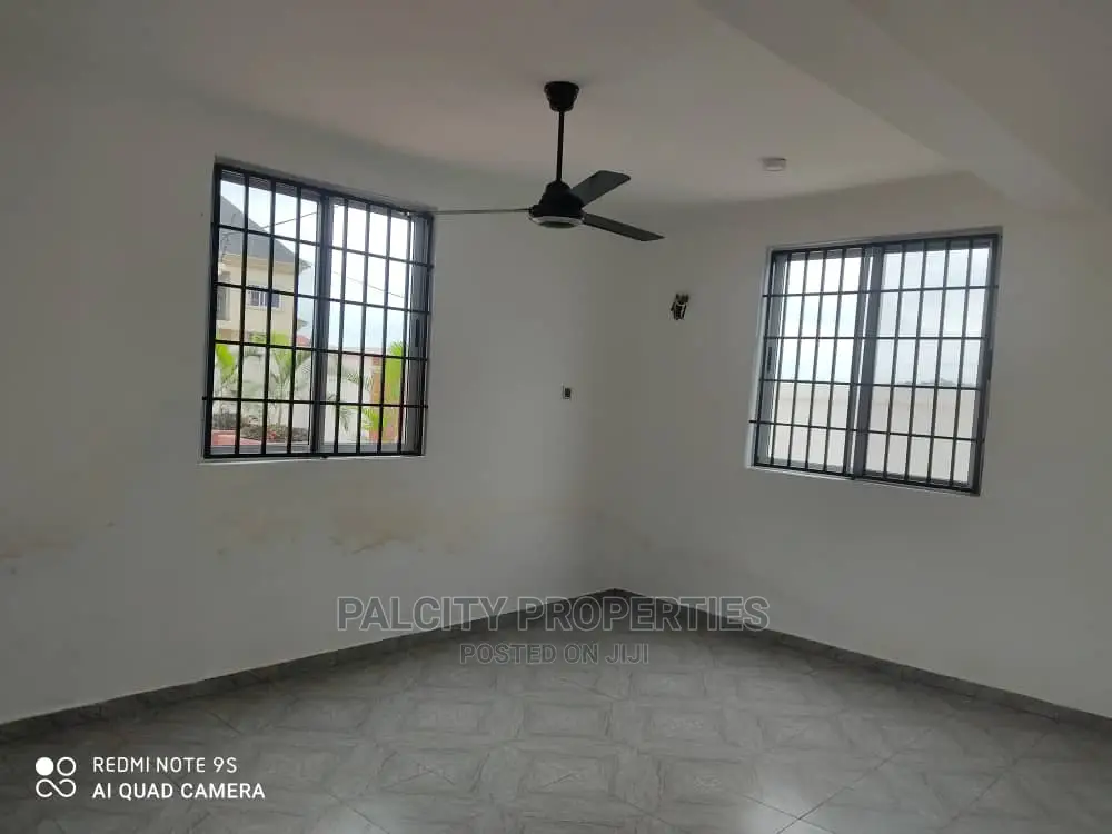 8bdrm Mansion in Santasi, Kumasi Metropolitan for Sale
