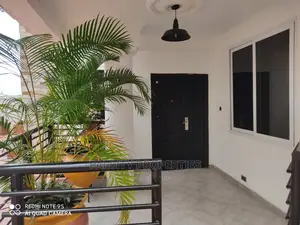 8bdrm Mansion in Santasi, Kumasi Metropolitan for Sale