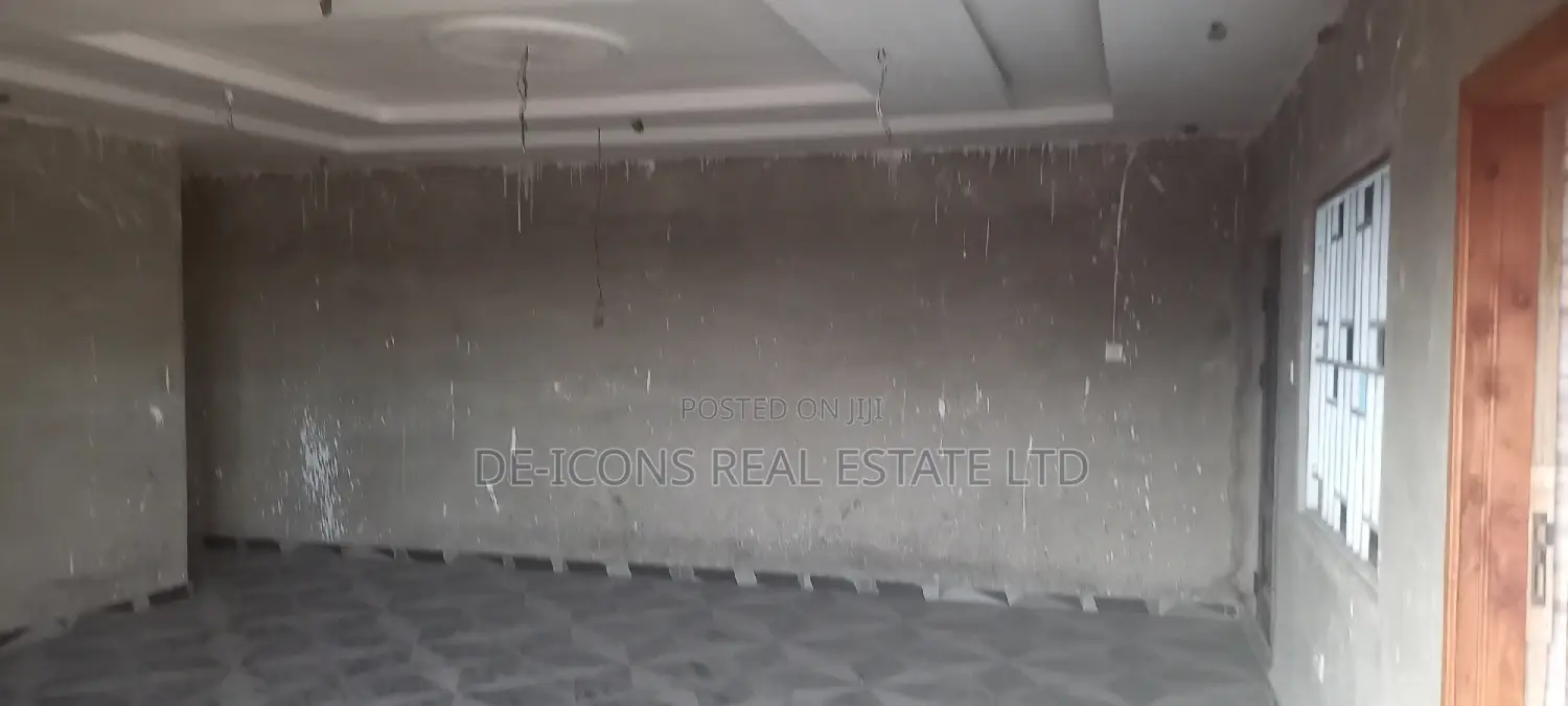 2bdrm Duplex in De-Icons Real Estate, Awutu Senya East Municipal