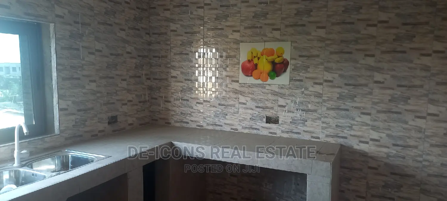 2bdrm Duplex in De-Icons Real Estate, Awutu Senya East Municipal