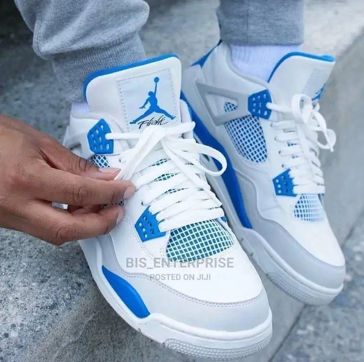 Jordan 3 Sneakers