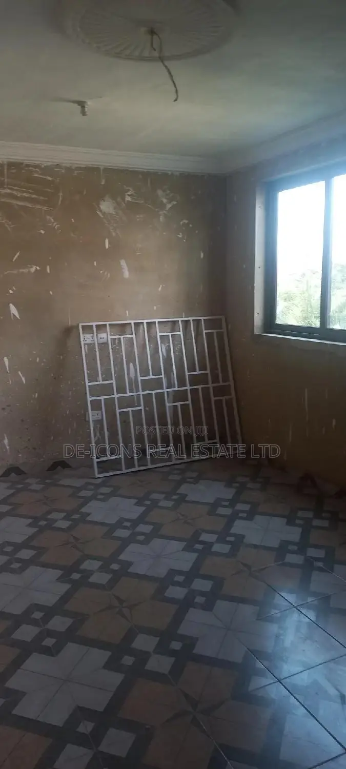2bdrm Duplex in De-Icons Real Estate, Awutu Senya East Municipal