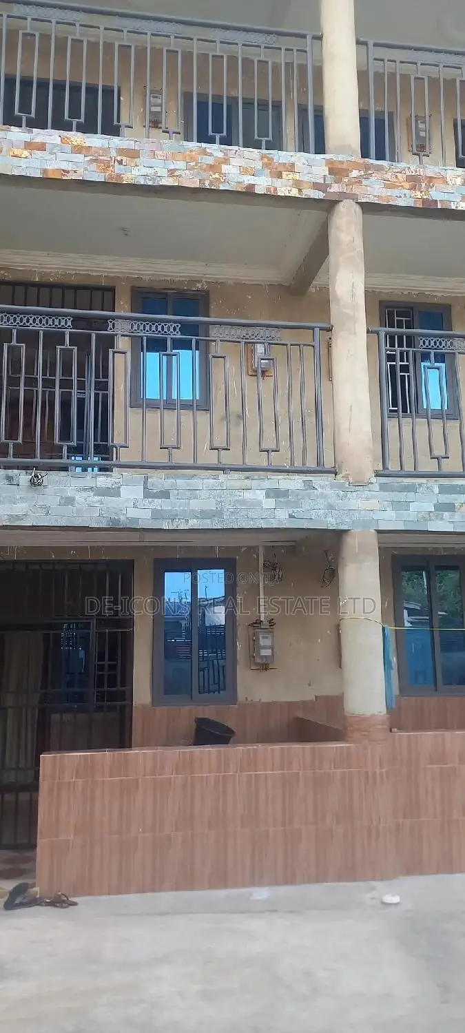 2bdrm Duplex in De-Icons Real Estate, Awutu Senya East Municipal
