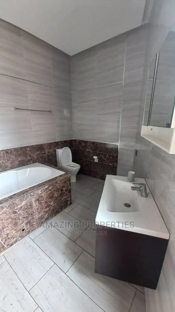3bdrm Townhouse / Terrace in East Legon for Rent