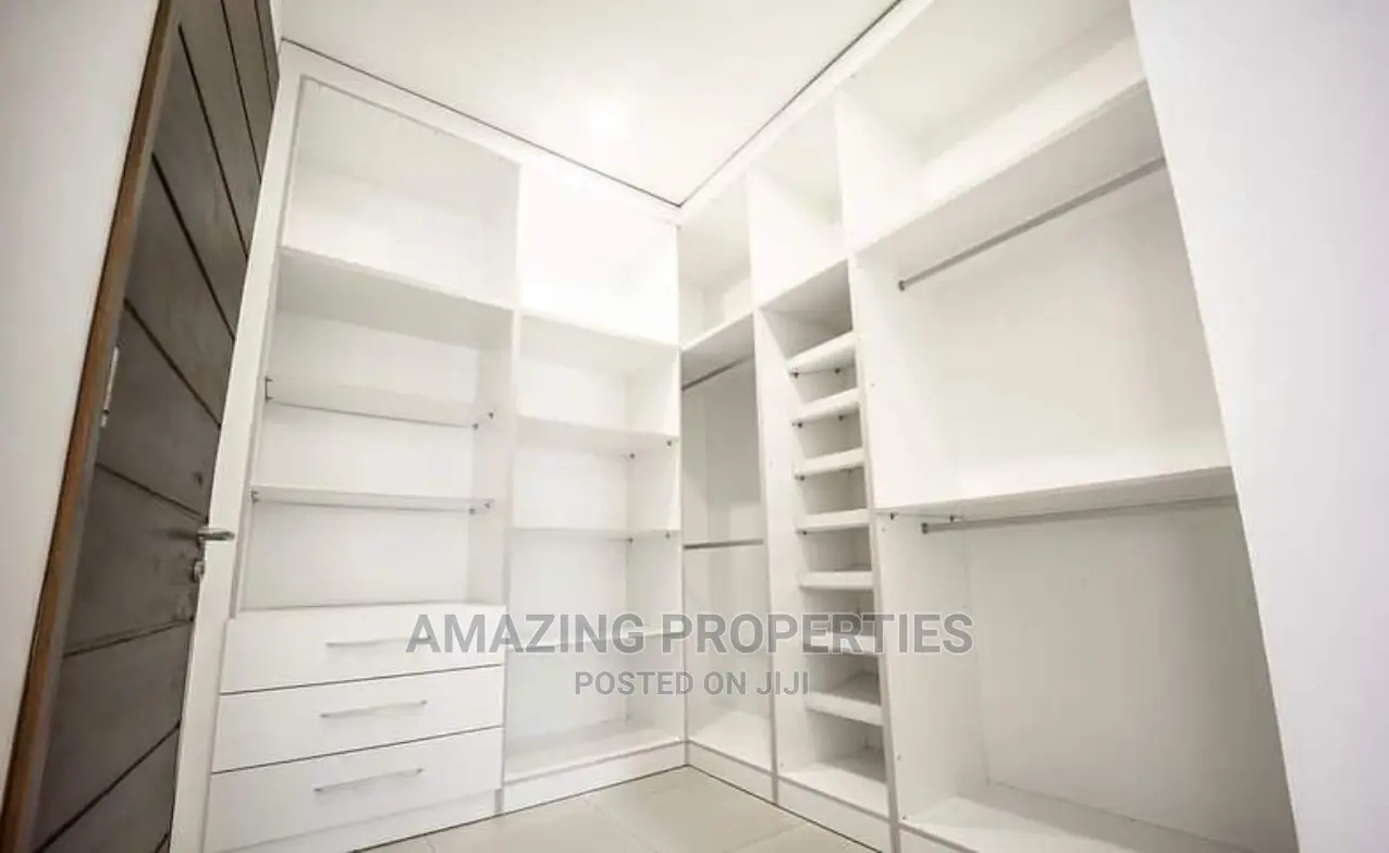 4bdrm House in Spintex for Sale