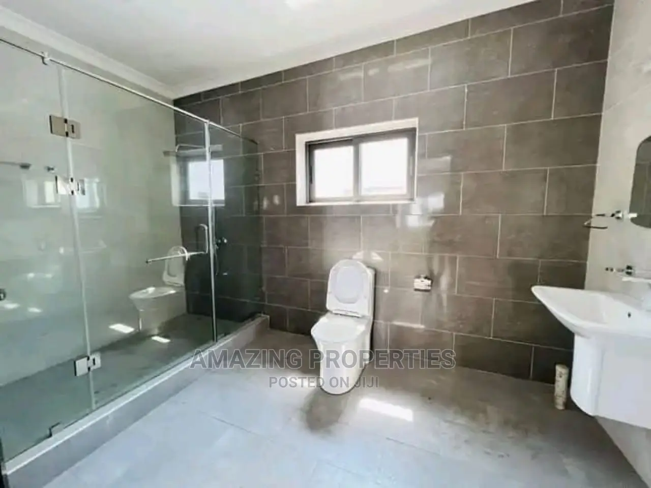 Commercial Property for Rent at East Legon