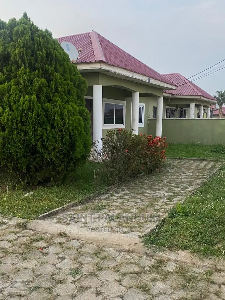 4bedroom Sfcontain 4 Rent or Sale at Kasoa Behind Kaaf Univs