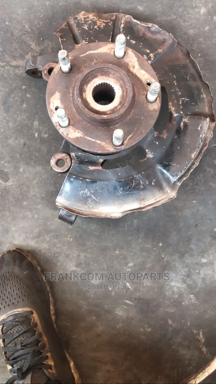 Elantra 2013 Free Hub Without Brake Disc and Calipers.