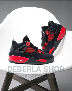 Air Jordan 4 Retro