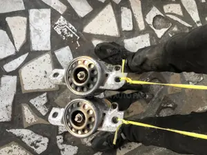 Audi A4 2010 Back Shocks