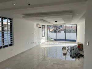 4bdrm House in Skm, East Legon for Sale