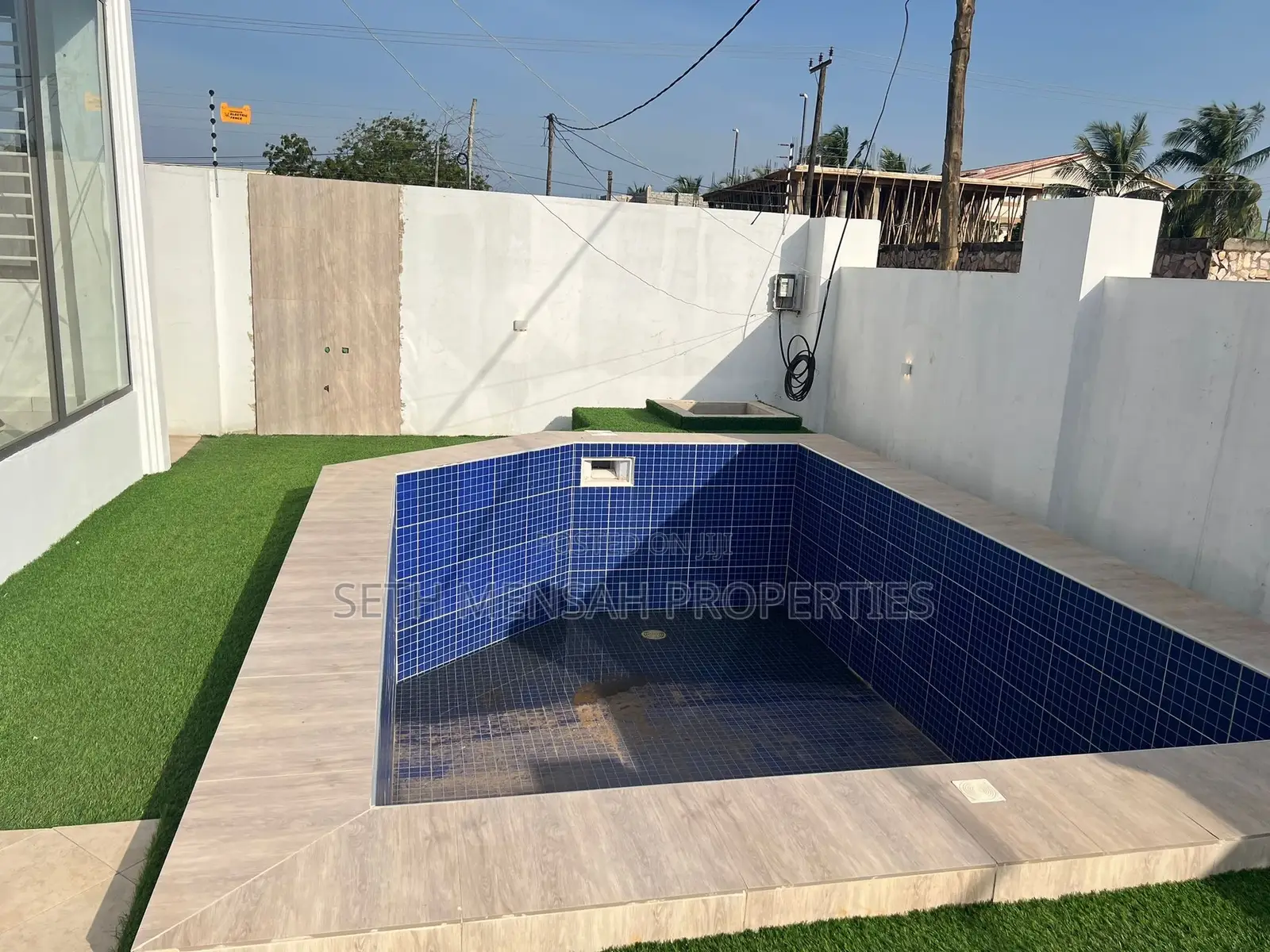 4bdrm House in Skm, East Legon for Sale