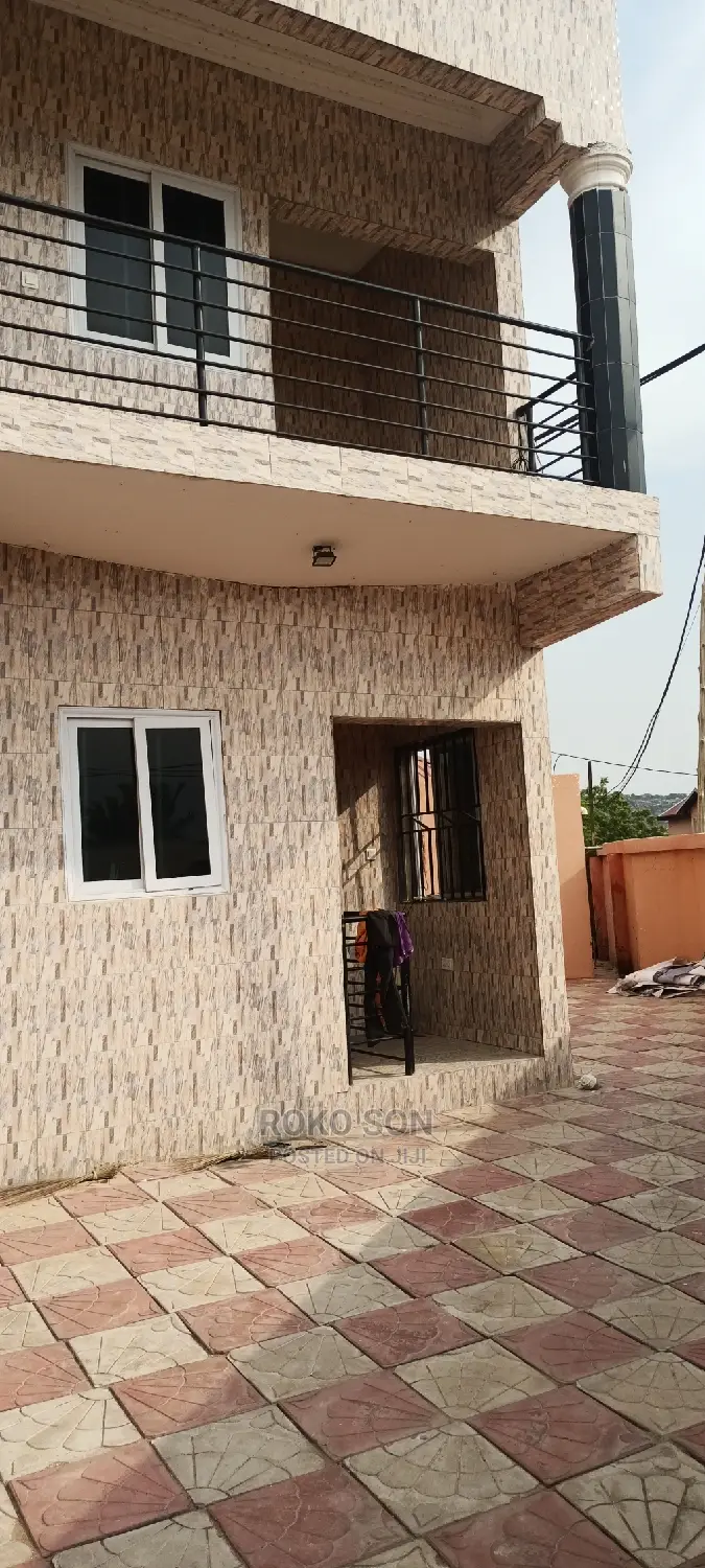 2bdrm Apartment in Dr Roko, Ablekuma for rent