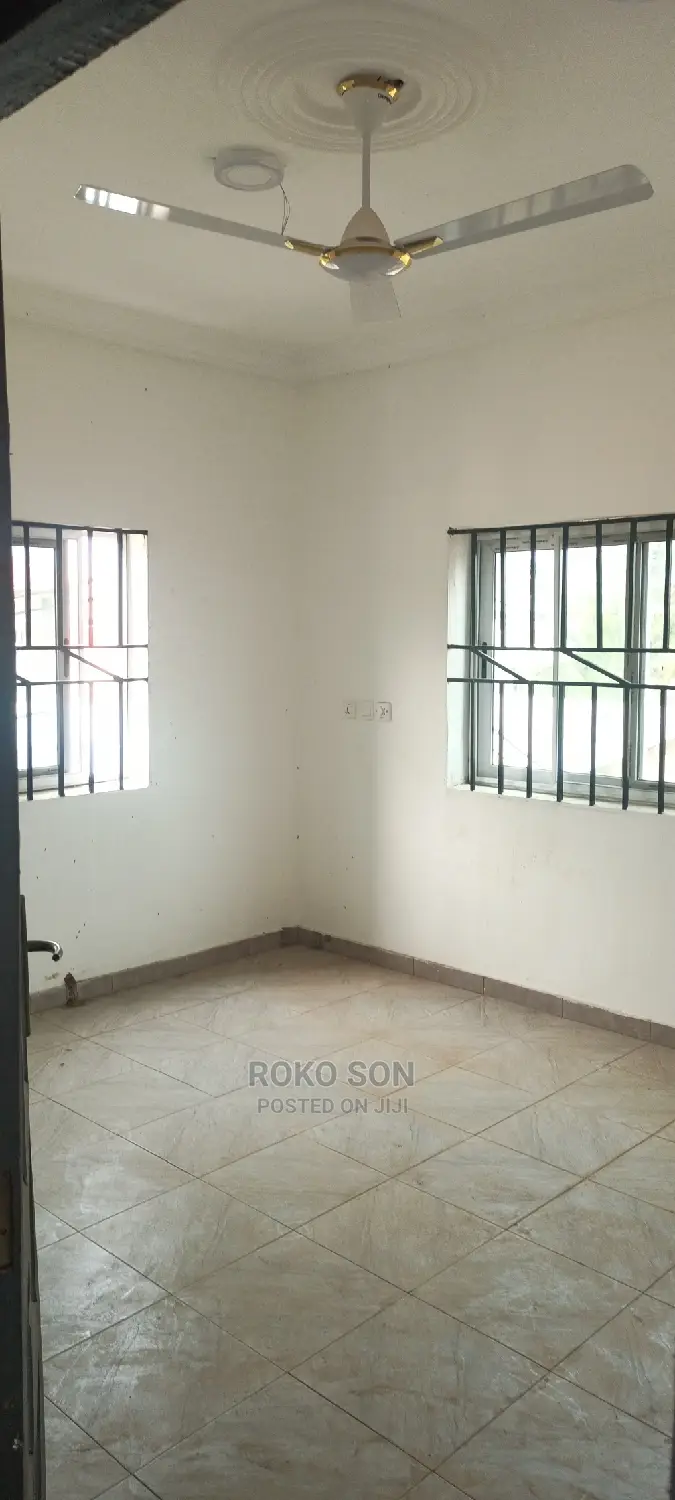 2bdrm Apartment in Dr Roko, Ablekuma for rent