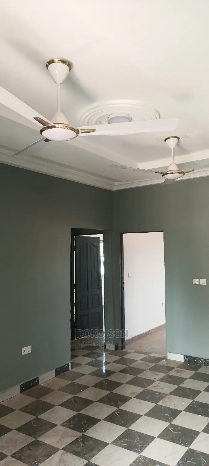 2bdrm Apartment in Dr Roko, Ablekuma for rent