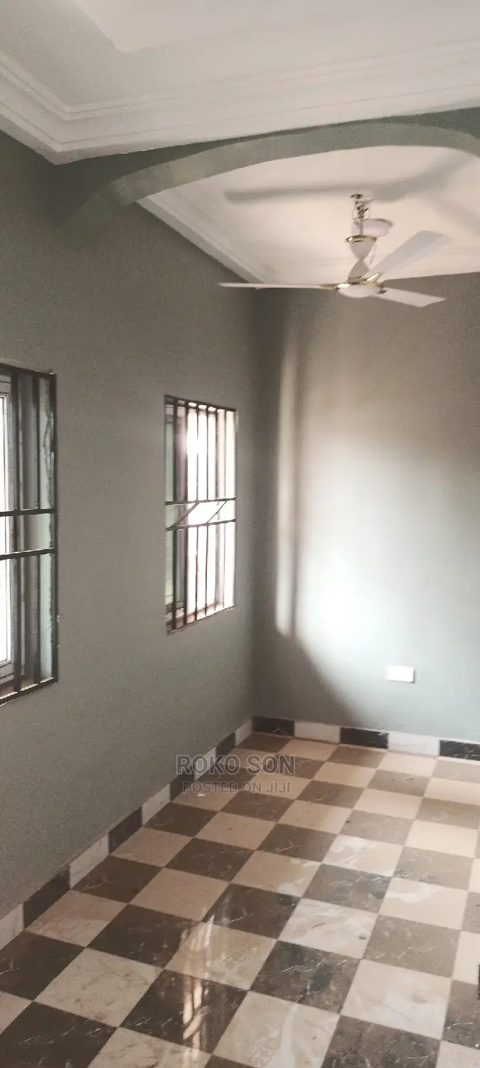 2bdrm Apartment in Dr Roko, Ablekuma for rent