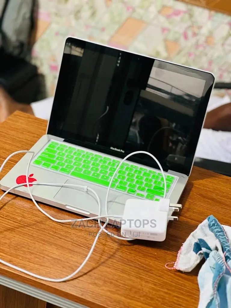 Laptop Apple MacBook Pro 2012 8GB Intel Core I5 HDD 500GB
