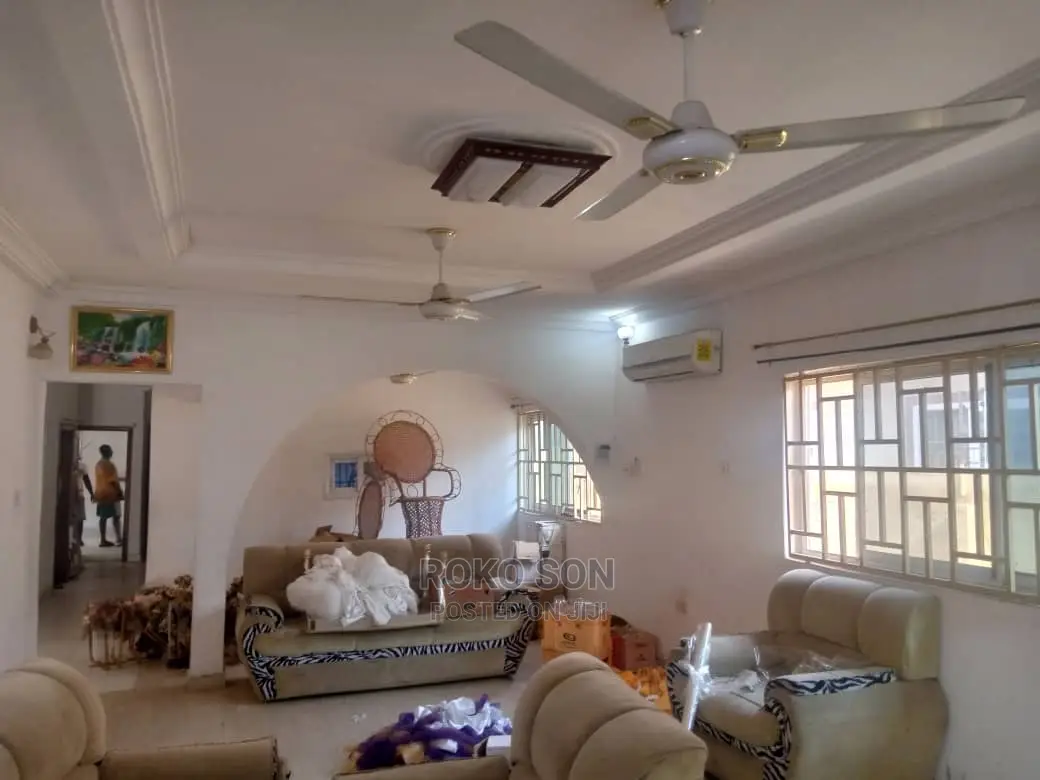 3bdrm House in Dr Roko, Dome for rent
