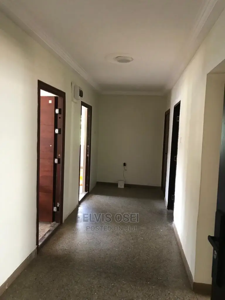 4bdrm House in Dansoman for Sale