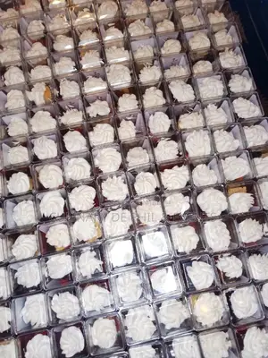 Wedding Cake Cakes in Cups