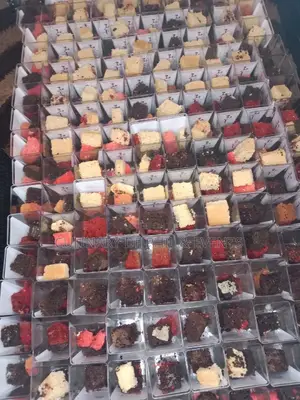 Wedding Cake Cakes in Cups