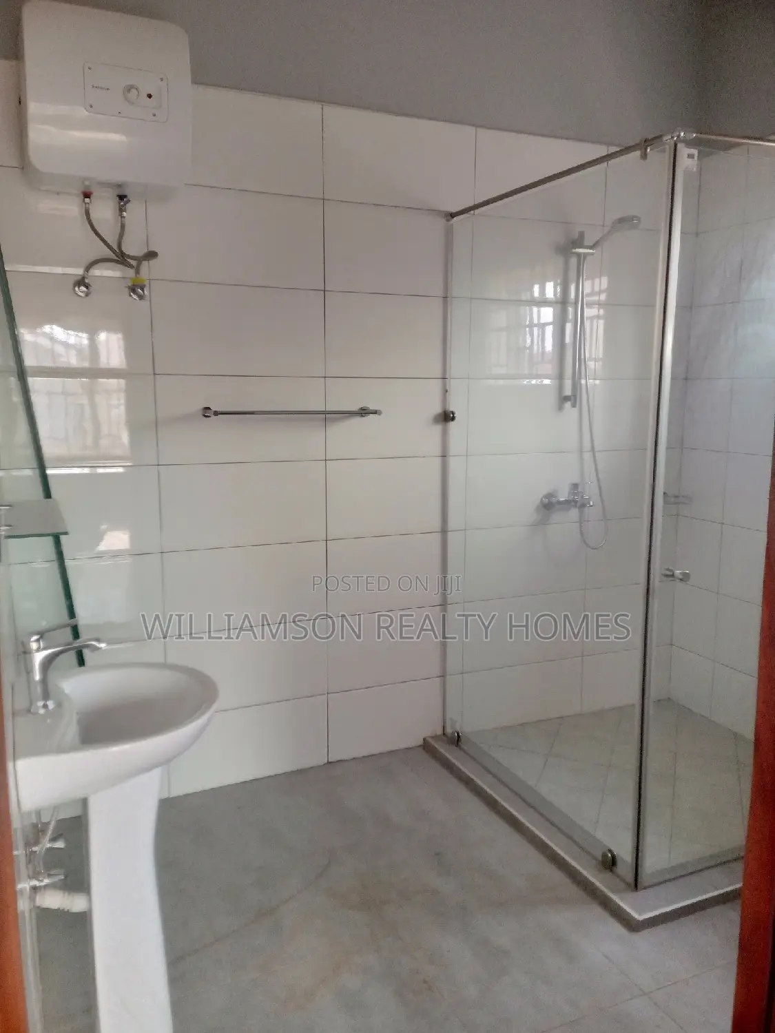 5bdrm Duplex in Hfc Estate, Spintex for rent