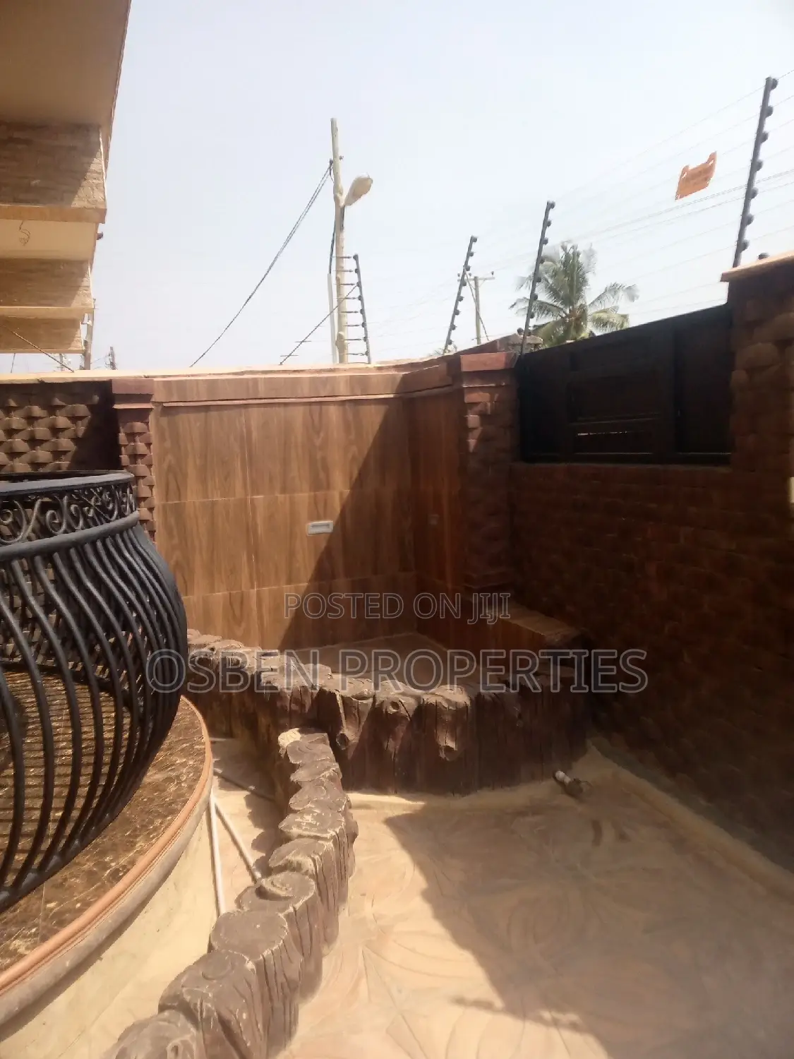 Furnished 5bdrm House in Pleasant Properties, Spintex for rent