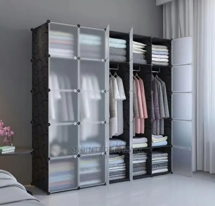 25 Cubes Wardrobe