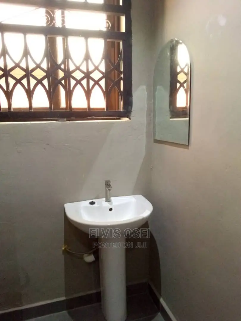 2bdrm Apartment in Dansoman Ebenezer for rent
