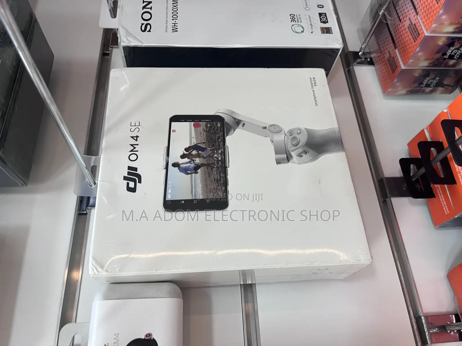 DJI OM 5 Smartphone Gimbal Stabilizer, 3-Axis Phone Gimbal