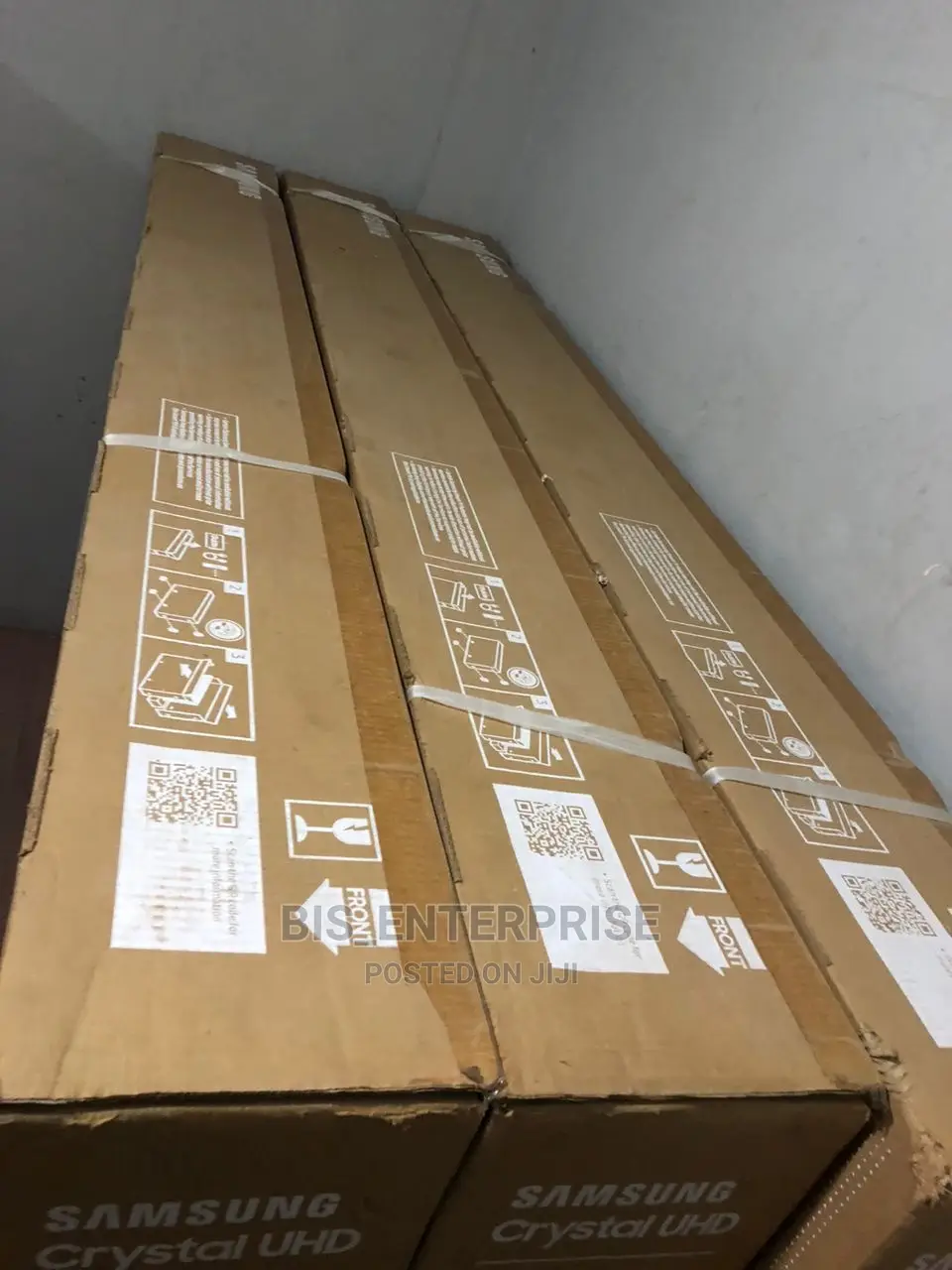 SAMSUNG Crystal UHD “85” 214cm