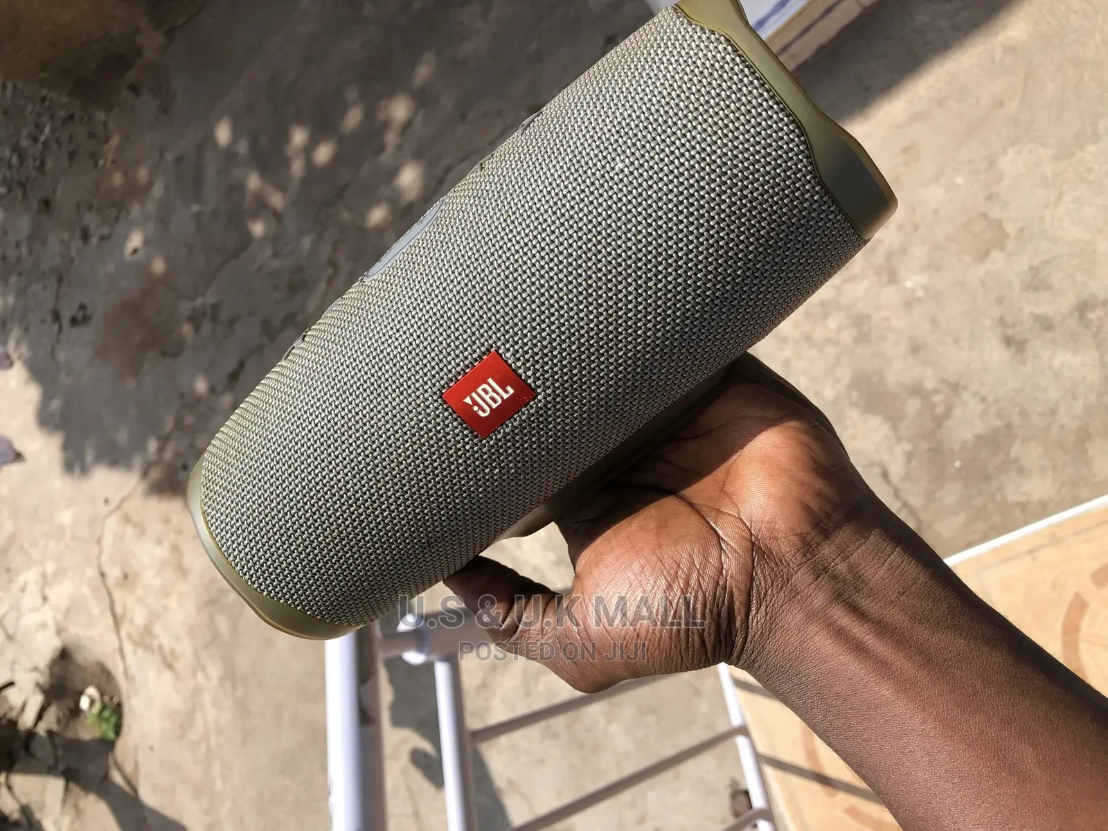 Preowned JBL Charge 4 Bluetooth Speaker From America 4 Sale