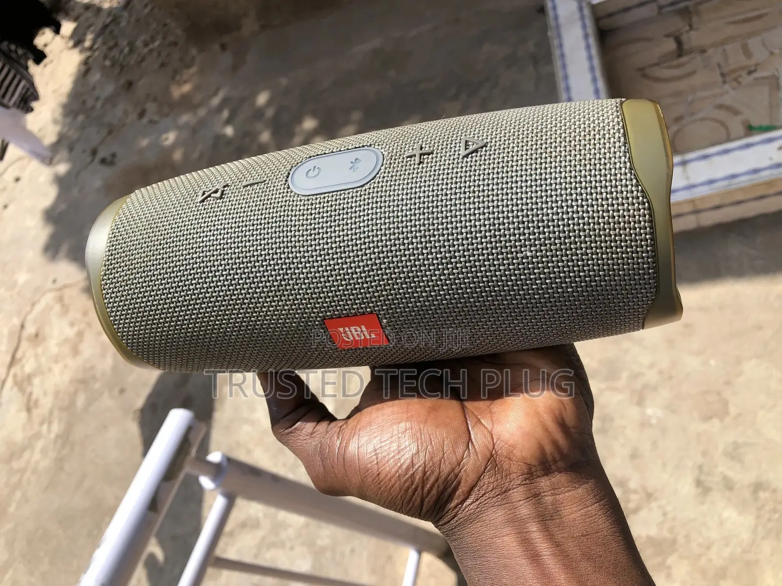 Preowned JBL Charge 4 Bluetooth Speaker From America 4 Sale