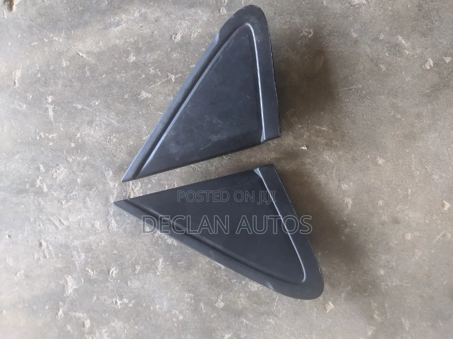 Toyota Yaris IA Mirror Pad