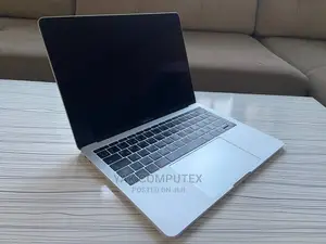 Laptop Apple MacBook Pro 16GB Intel Core i5 SSD 512GB