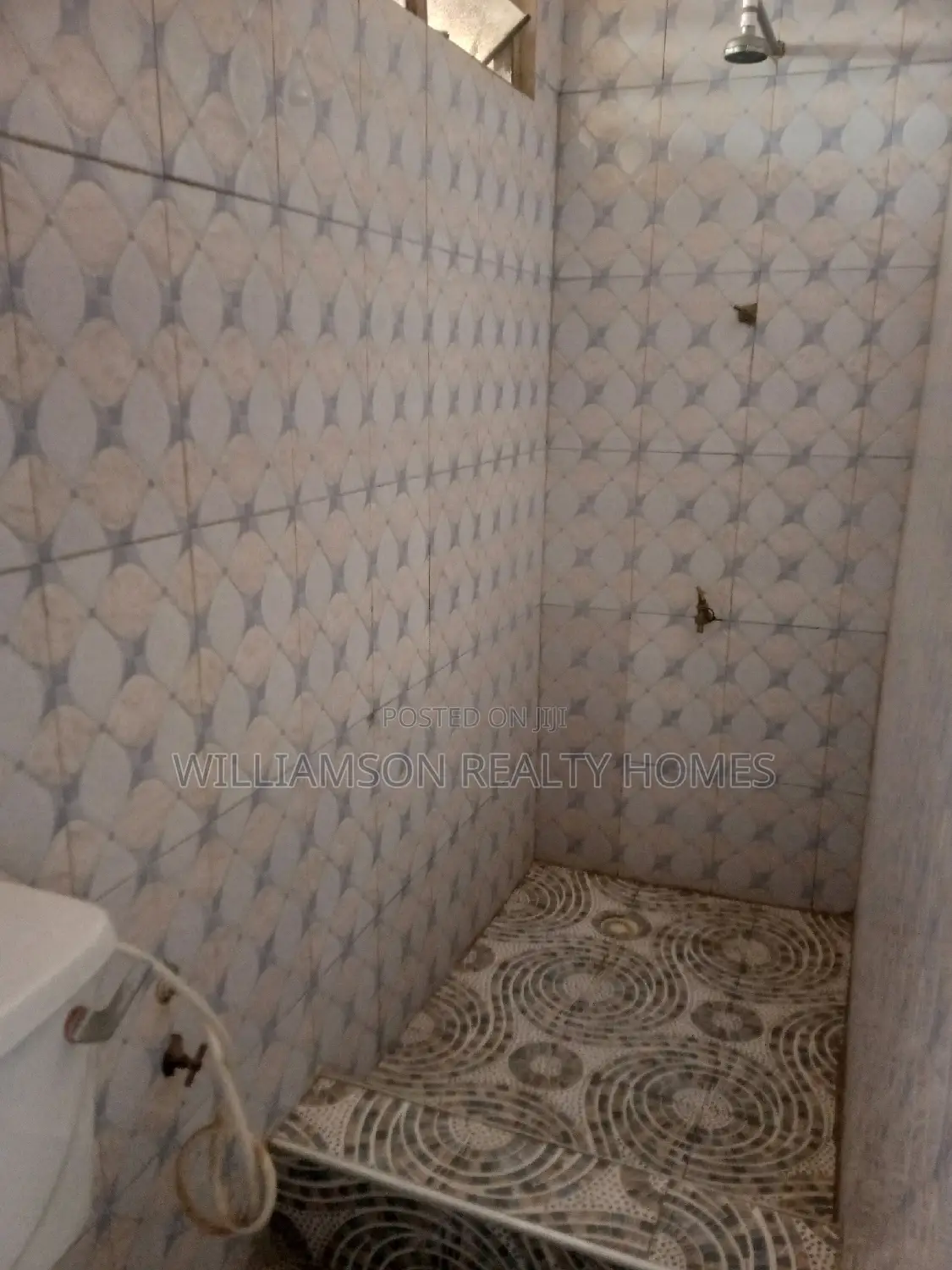 1bdrm Apartment in Community 18, Spintex for rent
