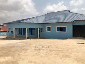 3bdrm House in Sowutuom Last Top, Sowutwuom for Sale