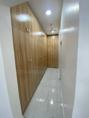 4bdrm House in Skm, East Legon for Rent