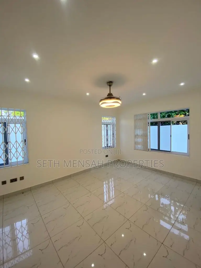 4bdrm House in Skm, East Legon for Rent