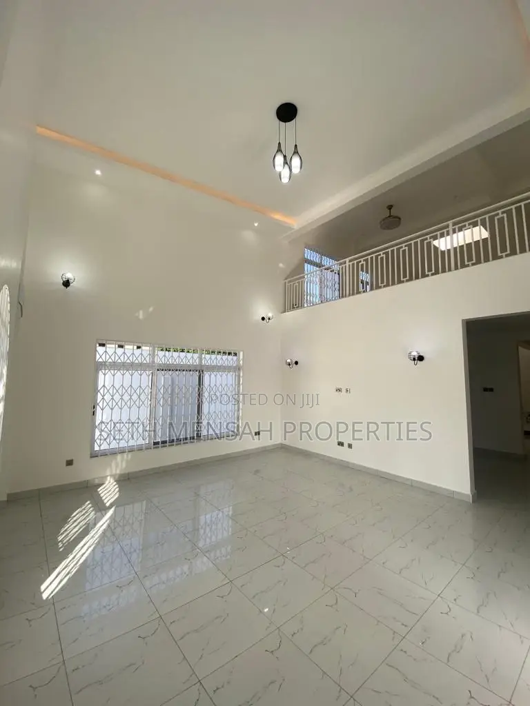4bdrm House in Skm, East Legon for Rent