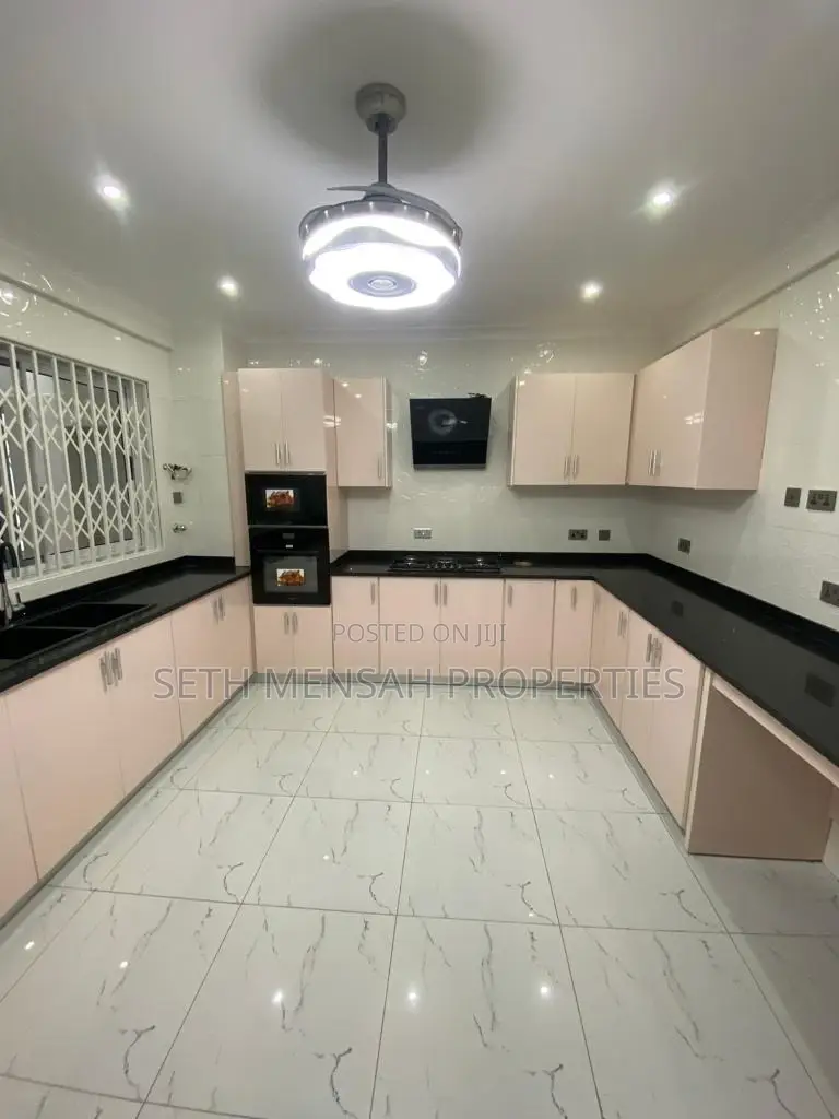 4bdrm House in Skm, East Legon for Rent
