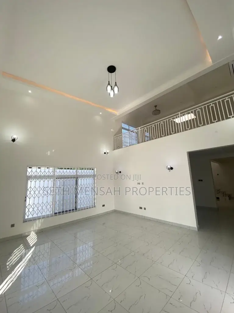 4bdrm House in Skm, East Legon for Rent