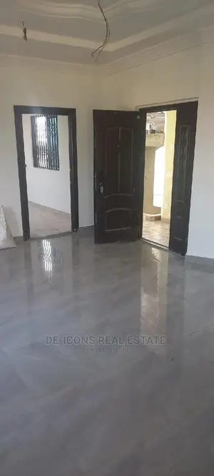 1bdrm Duplex in De-Icons Real Estate, Awutu Senya East Municipal