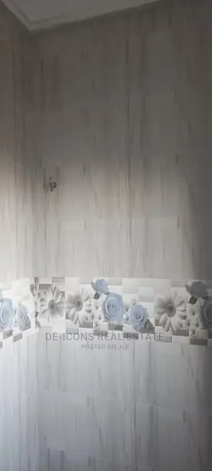 1bdrm Duplex in De-Icons Real Estate, Awutu Senya East Municipal