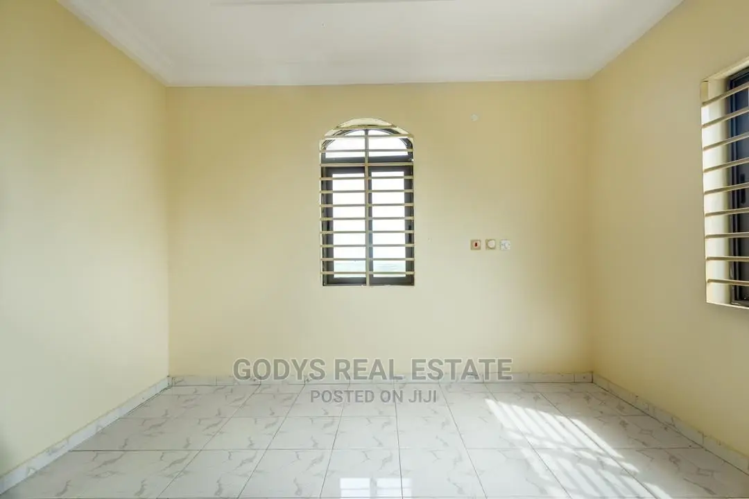 2bdrm Apartment in Old Barrier, Weija for rent