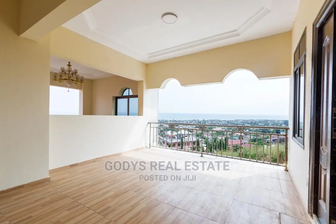 2bdrm Apartment in Old Barrier, Weija for rent